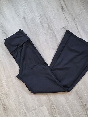 Offline by Aerie Hugger Foldover Flare Leggings Short Black Large